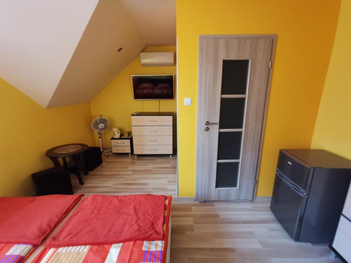 Zlota Rybka Lubniewice Hotel Buitenkant foto